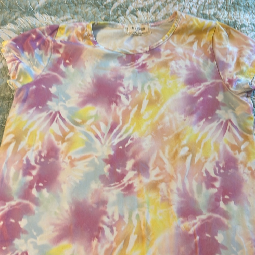 Girls tye dye shirt